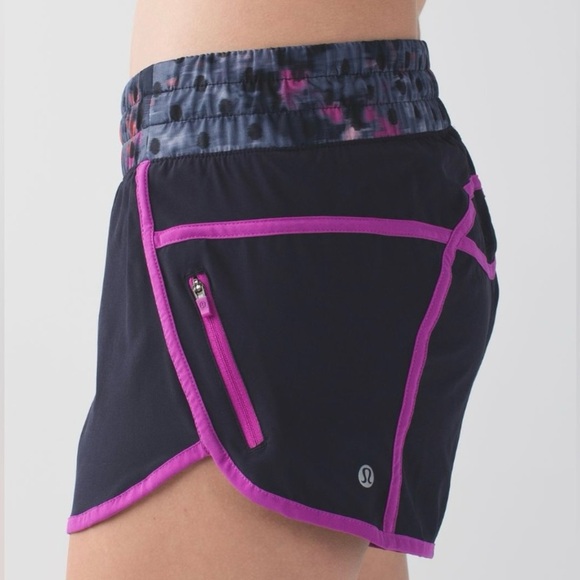 Lululemon Tracker Short III 4-Way Stretch Regal Plum Trim Sz 6 Rare 2015 Release - Picture 1 of 8